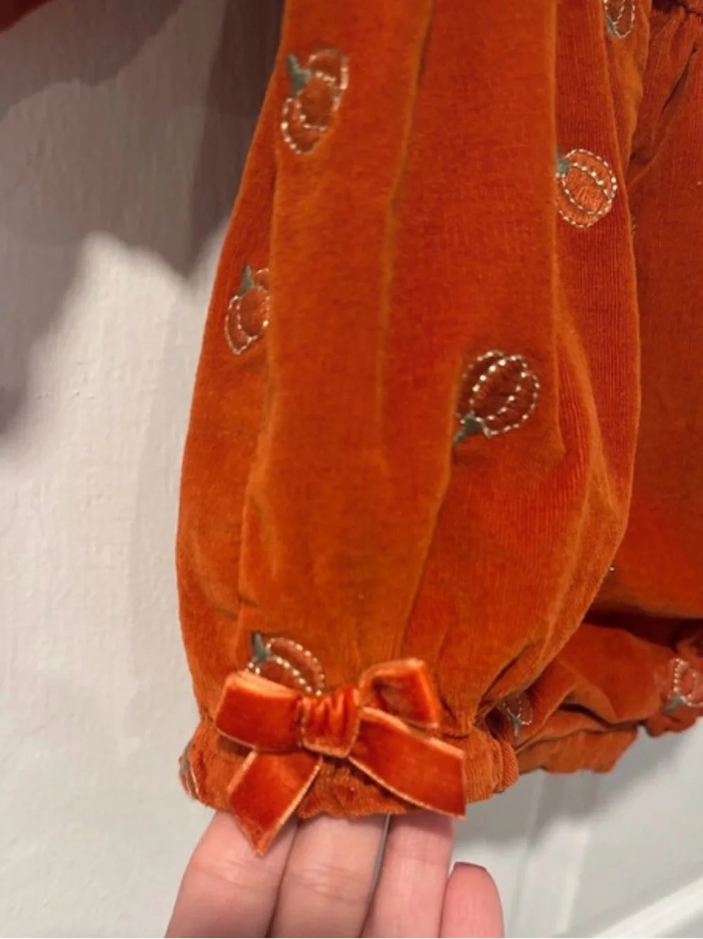 Isaac Mizrahi Orange Velvet Pumpkin Bubble Romper Size 3/6M